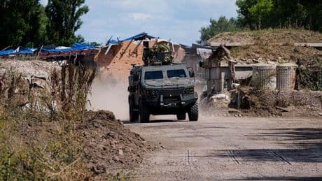 Krieg in der Ukraine: Bericht: Drei Tote bei russischem Drohnenangriff in Sumy