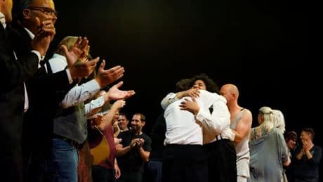 „Geh’n ma halt a bisserl unter“ – Endlich wieder Volkstheater fürs Volk