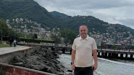 Otobüsün çarptığı belediye işçisi öldü