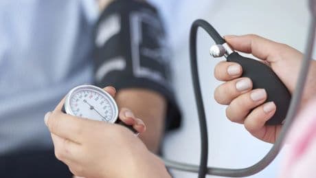 Amara Aladel, médico: ''Si tienes la tensión alta, hay que reducir la sal, pero no eliminarla"