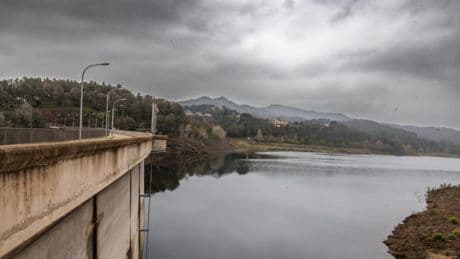 Riudecanyes deja de abastecerse por fin con el agua de camiones cisterna