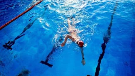Schwimmen lernen: DLRG: Jede Grundschule braucht Schwimmbad in der Nähe