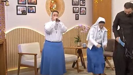 ‘Biblical bars’: Beatboxing nun goes viral with a blessed show on live TV