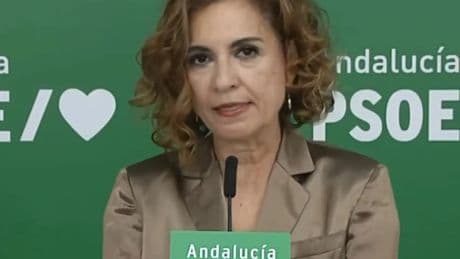 Montero defiende a Sánchez y se siente &quot;traicionada, dolida e indignada&quot; con Santos Cerdán por haber confiado en él