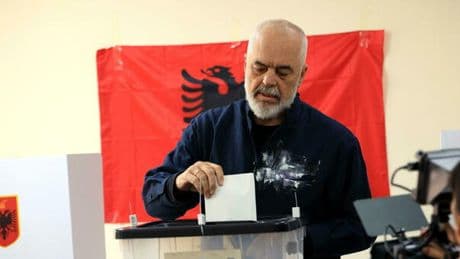 Elezioni Albania, exit poll: netta vittoria per Edi Rama. Il Partito socialista avrebbe ottenuto 79 seggi su 140