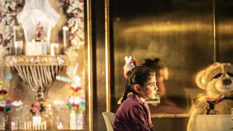 Théâtre : « Valentina », irradiante fable du réel