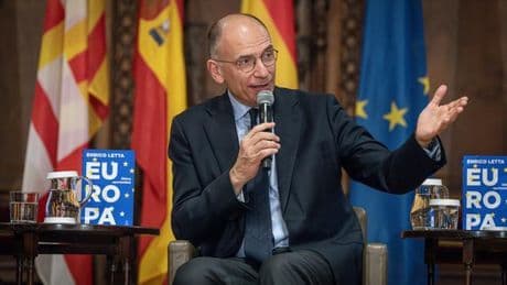 El exprimer ministro italiano Enrico Letta defiende que Europa no debe ser "una colonia americana"