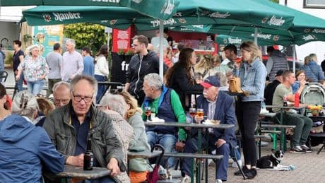 Nach Flugzeugabsturz in Kleinenbroich: „Das Leben muss trotzdem weitergehen“