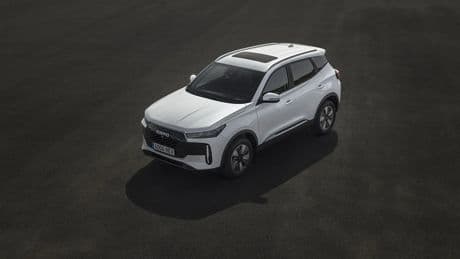 ¿Un SUV híbrido por menos de 150 euros al mes? Ebro lo ofrece ya con su nuevo s400