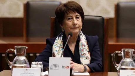 La exvicepresidenta del TC Asúa y un centenar de penalistas denuncian el "genocidio" de Israel y piden a la UE que actúe