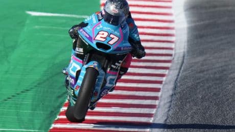 Holgado logra su primera pole en Moto2 y Manu o Canet no brillan