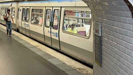 « Je le vois baisser son pantalon et se masturber » : le quotidien glaçant des femmes harcelées dans les transports