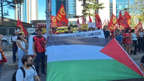 Emek Partisi'nden İsrail Konsolosluğu önünde eylem: Halkların birlikte ve insanca yaşayacağı düzeni kuracağız