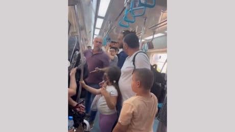 Marmarayda çocuklarının yanında babaya saldıran 2 şüpheli yakalandı