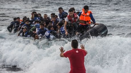 Grecia castigará la inmigración ilegal con hasta cinco años de cárcel: &quot;Prisión o regreso a su país&quot;