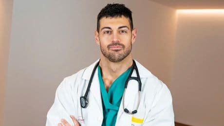 José Abellán, cardiólogo: "Si abusas de los huevos, te va a subir demasiado el colesterol, y aumenta el riesgo de infarto"