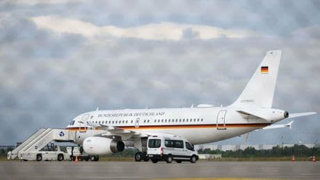 Flugbereitschaft: Regierungsflieger muss unplanmäßig in Leipzig landen