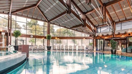 13 Verletzte, Evakuierung - 80-Jährige legt Thermalbad mit Pfefferspray lahm