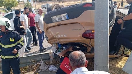 Siirt'te pikap ile otomobilin çarpışması sonucu 2 kişi yaralandı