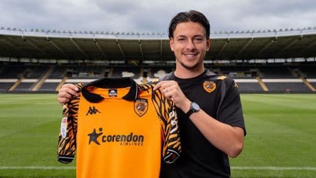 Enis Destan Hull City ile imzaladı