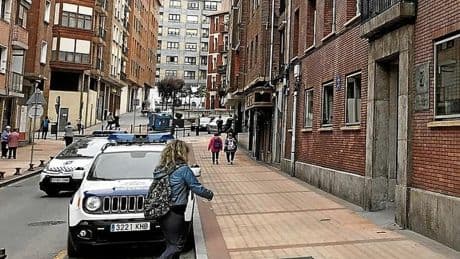 Investigan a una policía de Barakaldo por revelar datos internos a una amiga