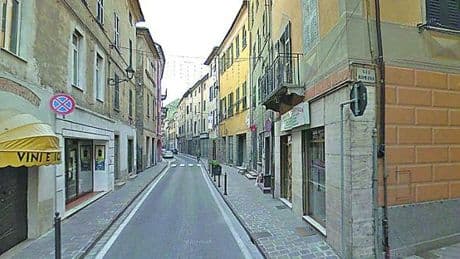 Serravalle Scrivia, piano di salvataggio per i negozi storici: “Più competitività”