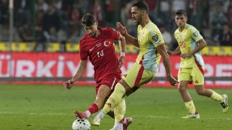 España se gusta ante Turquía con un hat-trick de Mikel Merino (0-6)