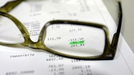 Flat tax sugli straordinari, effetti sulle buste paga: chi ci guadagna e quanto? Simulazione importi