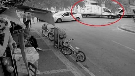 Tabelayı kapattı, kazaya neden oldu
