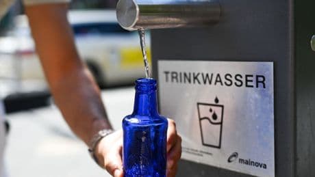 Erfrischung in der City: Trinkwasserbrunnen helfen in Hessen durch die Hitze