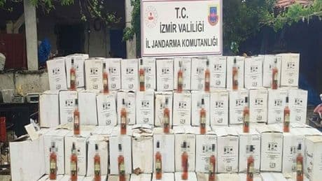 İzmir'de, kaçak içki operasyonu