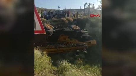 Erzurum'da devrilen vincin altında kalan operatör öldü
