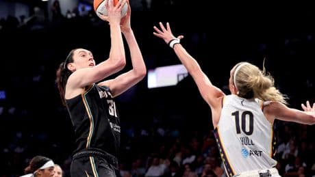 Breanna Stewart shines with 24 points to lead Liberty past Caitlin Clark-less Fever