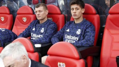 Toni Kroos: "Soy partidario de hacer la vista gorda si Arda Güler pierde algún duelo"