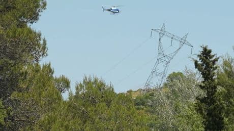 Sabotages dans le Sud: le travail colossal pour réparer le pylône électrique scié