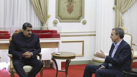 Maduro defiende a Zapatero ante los "bochornosos" ataques de EEUU