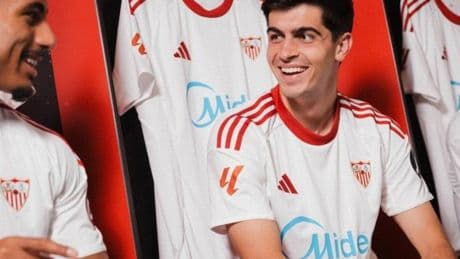 Las equipaciones oficiales: falta el campeón