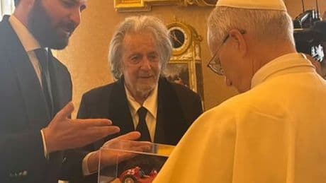 Al Pacino trifft als erster Filmstar Papst Leo XIV.