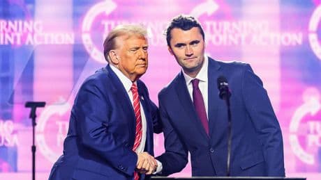 Moord op MAGA-kopstuk Kirk tekent land dat op knappen staat: ’Niet zeker of het veilig is om uitgesproken conservatief te zijn in Amerika’