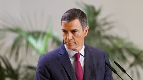 Espagne : la droite mobilise la rue contre Pedro Sanchez