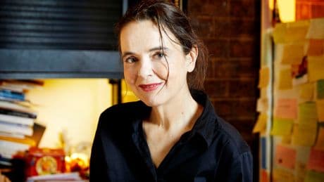« Tant mieux » d’Amélie Nothomb : « La personnalité de ma mère a beaucoup imprégné mon imaginaire »