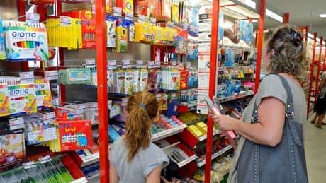 Les prix des fournitures scolaires «se maintiennent à un niveau élevé», estime l’UFC-Que Choisir