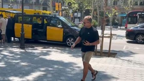 Hansi Flick, lesionado en la mano derecha