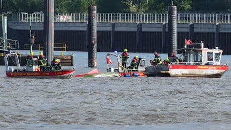 6-Meter-Jolle gekentert - Zwei Segler aus kalter Elbe gerettet