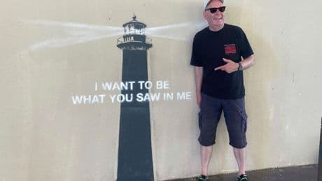 Leuchtturm lockt Schaulustige: Neues Banksy-Kunstwerk in Marseille aufgetaucht