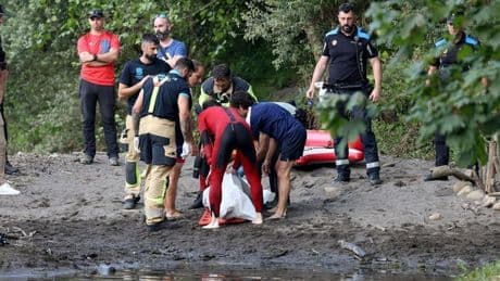 Hallan el cuerpo sin vida del joven de 18 años desaparecido mientras se bañaba en el río Nalón en Oviedo