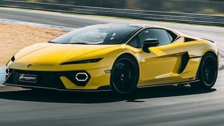 Temerario e Revuelto, le supercar Lamborghini cambiano marcia: sono tutte ibride plug-in
