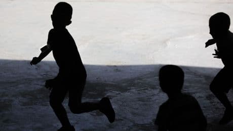 Unos 1.200 millones de niños sufren castigos físicos en sus hogares cada año