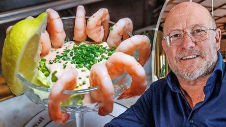 Biefstuk met pepersaus, garnalencocktail en schnitzel: restaurants gaan steeds vaker terug naar de gerechten van toen