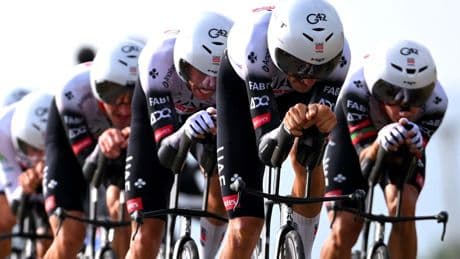 UAE Emirates wint ploegentijdrit Vuelta, Vingegaard herovert rode trui